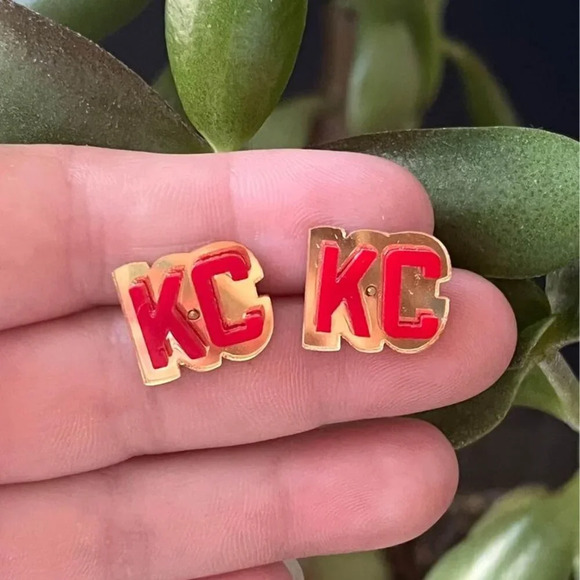 BRAND NEW lightweight acrylic Kansas City Chiefs stud earrings :3 options! - Picture 6 of 8